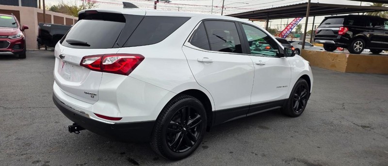 Chevrolet Equinox Vehicle Full-screen Gallery Image 3