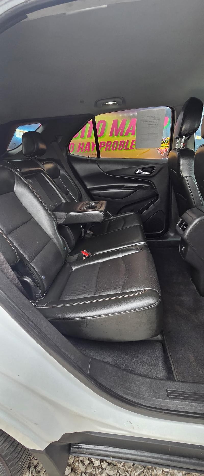 Chevrolet Equinox Vehicle Full-screen Gallery Image 6