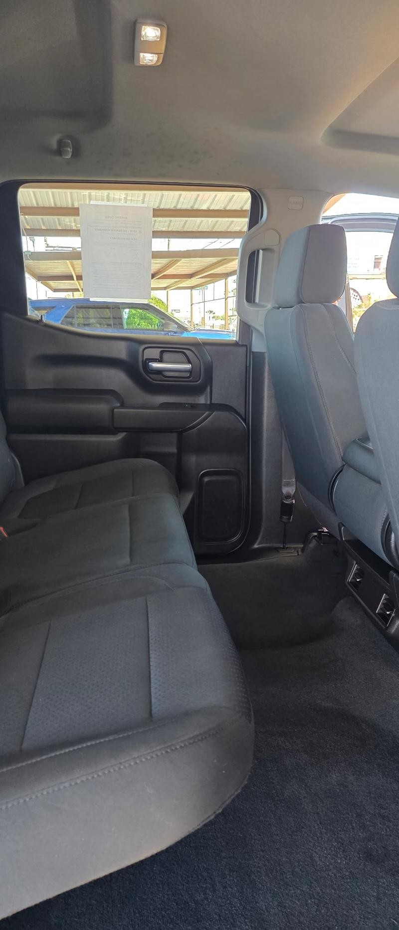 Chevrolet Silverado 1500 Vehicle Full-screen Gallery Image 10