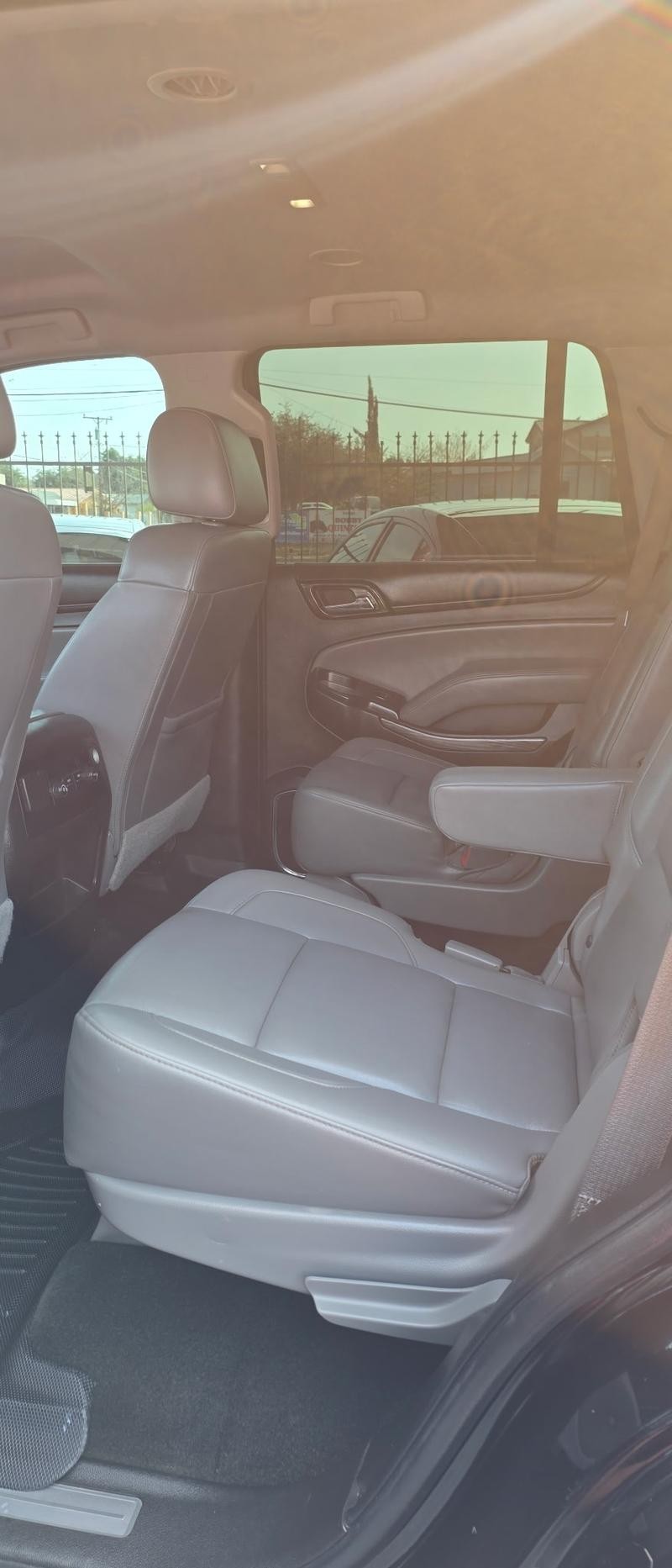 Chevrolet Tahoe Vehicle Full-screen Gallery Image 8