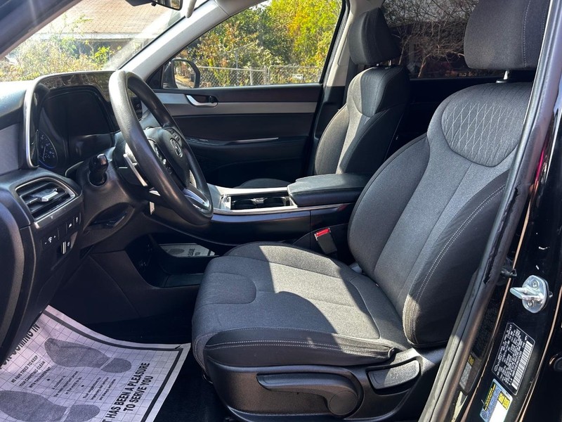 Hyundai Palisade Vehicle Full-screen Gallery Image 5