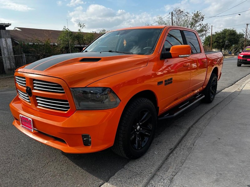 Ram 1500 Vehicle Full-screen Gallery Image 2