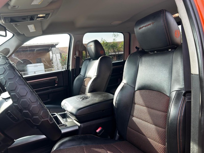 Ram 1500 Vehicle Full-screen Gallery Image 10