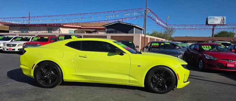 Chevrolet Camaro Vehicle Full-screen Gallery Image 5