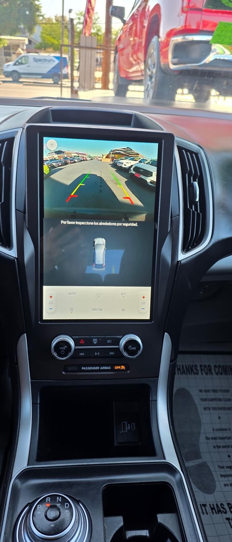 Ford Edge Vehicle Full-screen Gallery Image 5