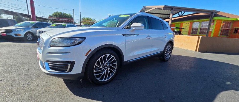 Lincoln Nautilus Vehicle Full-screen Gallery Image 3