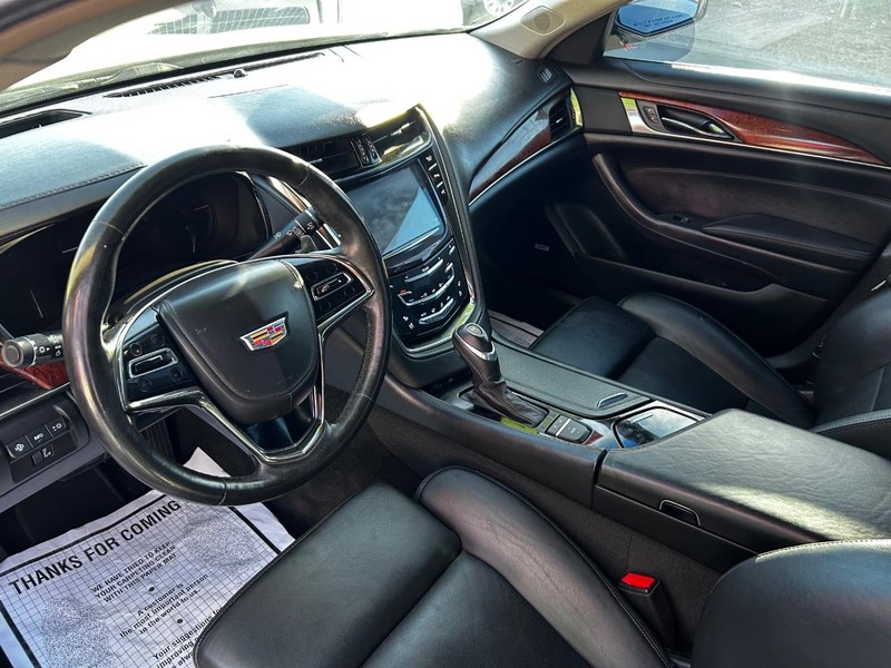 Cadillac CTS Sedan Vehicle Full-screen Gallery Image 7