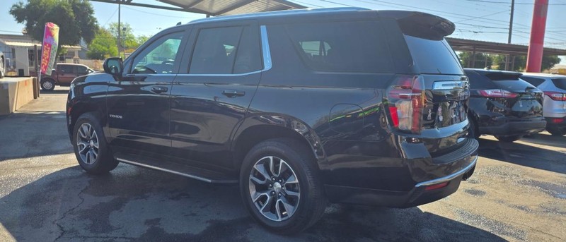 Chevrolet Tahoe Vehicle Full-screen Gallery Image 3