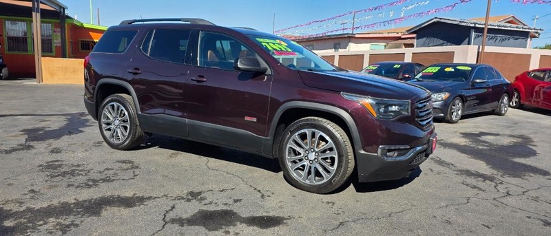 GMC Acadia Vehicle Full-screen Gallery Image 5