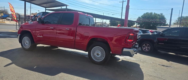 Ram 1500 Vehicle Full-screen Gallery Image 3