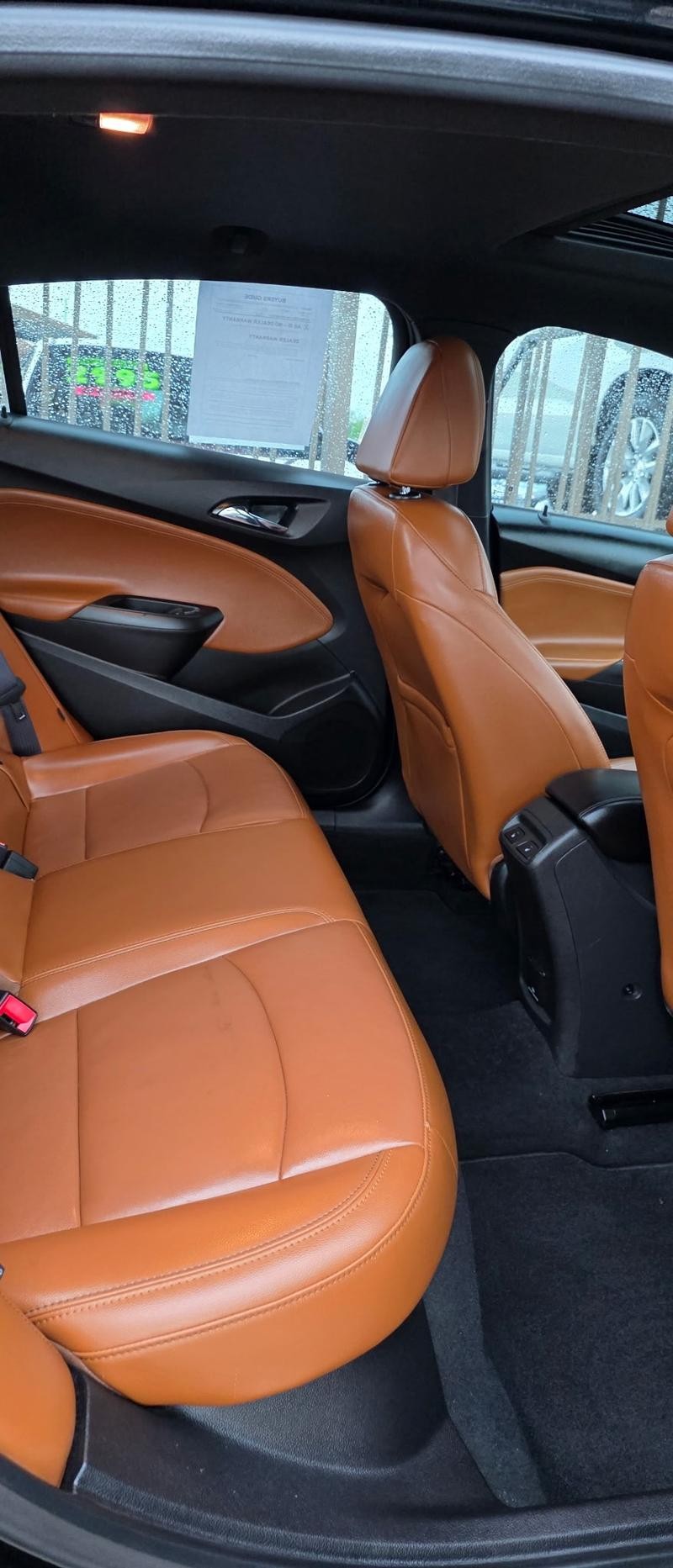 Chevrolet Cruze Vehicle Full-screen Gallery Image 3