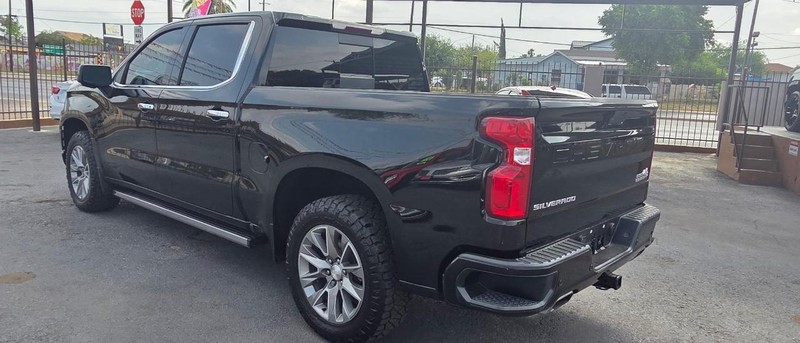 Chevrolet Silverado 1500 Vehicle Full-screen Gallery Image 4