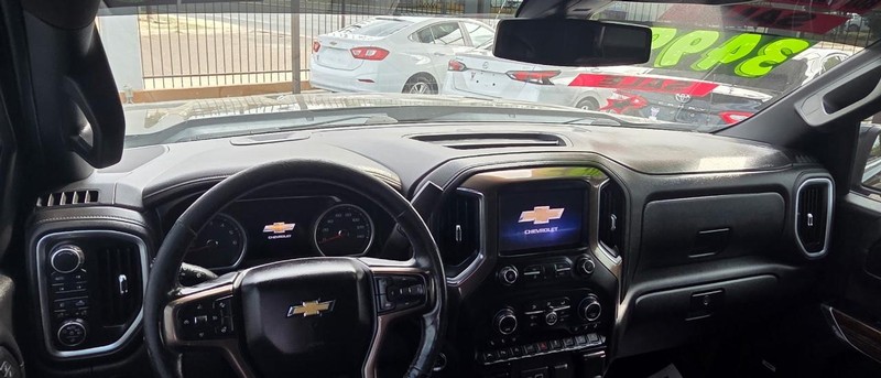 Chevrolet Silverado 1500 Vehicle Full-screen Gallery Image 6