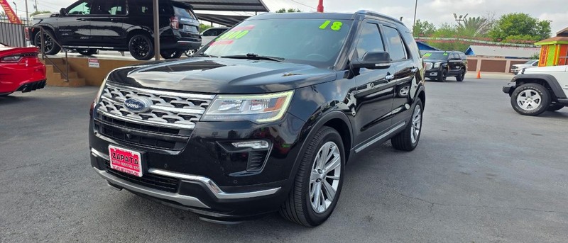 Ford Explorer Vehicle Full-screen Gallery Image 2