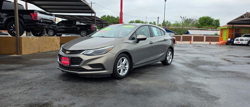 Chevrolet Cruze Vehicle Full-screen Gallery Image 2