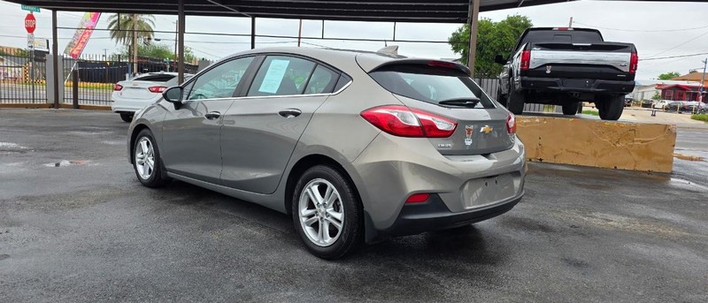 Chevrolet Cruze Vehicle Full-screen Gallery Image 5