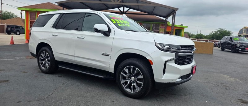 Chevrolet Tahoe Vehicle Full-screen Gallery Image 2