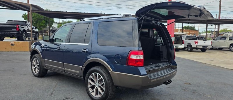 Ford Expedition Vehicle Full-screen Gallery Image 3