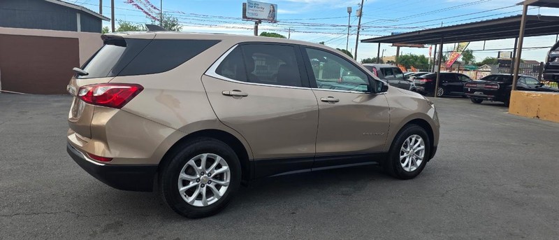 Chevrolet Equinox Vehicle Full-screen Gallery Image 3