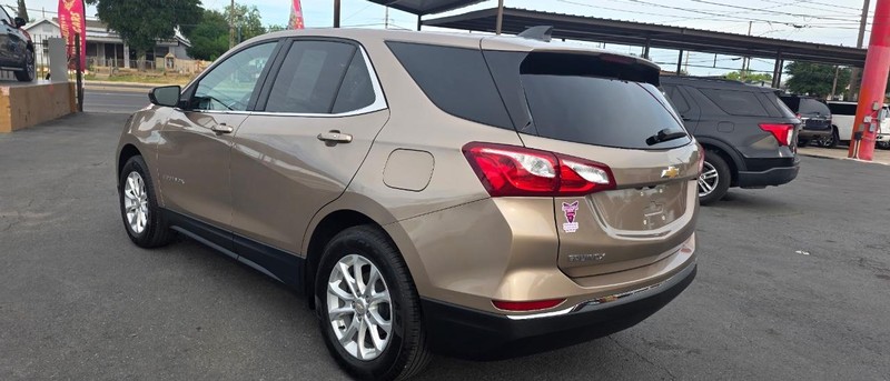 Chevrolet Equinox Vehicle Full-screen Gallery Image 6