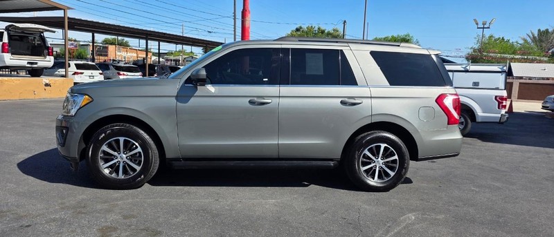 Ford Expedition Vehicle Full-screen Gallery Image 5