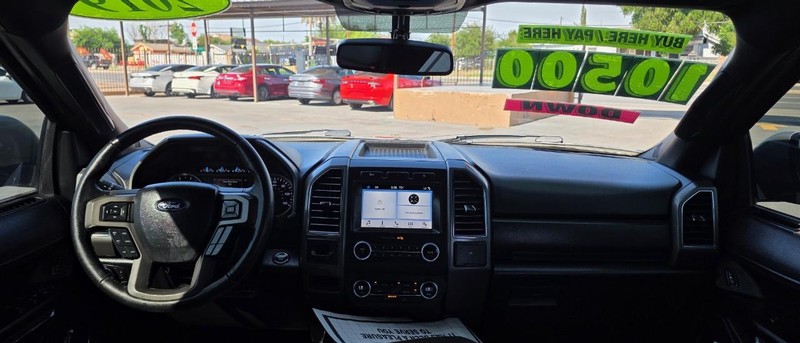 Ford Expedition Vehicle Full-screen Gallery Image 7