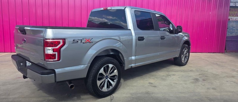 Ford F-150 Vehicle Full-screen Gallery Image 2