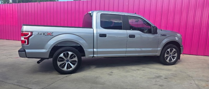 Ford F-150 Vehicle Full-screen Gallery Image 3