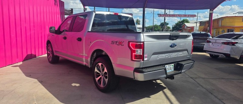 Ford F-150 Vehicle Full-screen Gallery Image 4