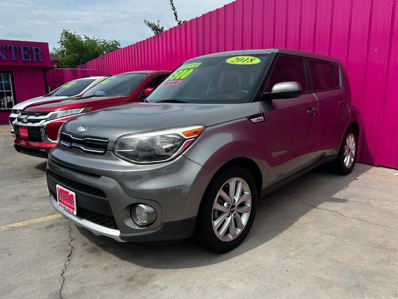 Kia Soul Vehicle Full-screen Gallery Image 2