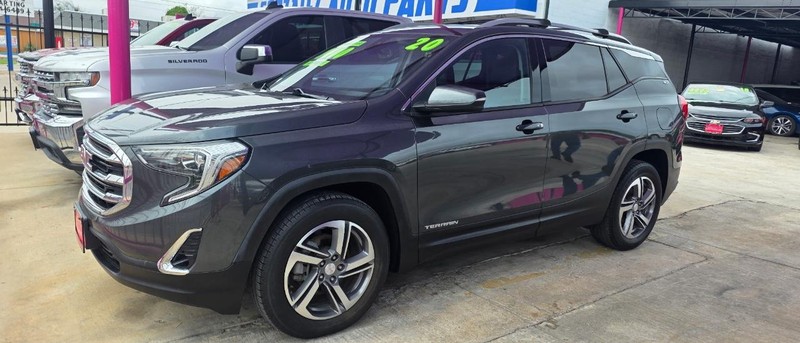 GMC Terrain Vehicle Full-screen Gallery Image 2