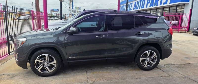 GMC Terrain Vehicle Full-screen Gallery Image 3