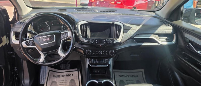 GMC Terrain Vehicle Full-screen Gallery Image 6
