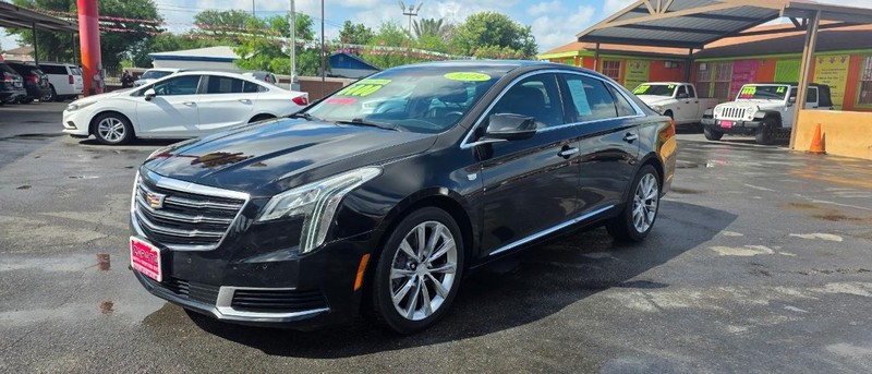 Cadillac XTS Vehicle Full-screen Gallery Image 2