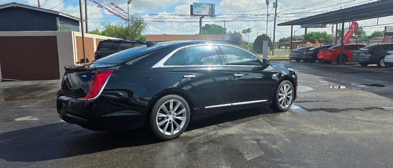 Cadillac XTS Vehicle Full-screen Gallery Image 7
