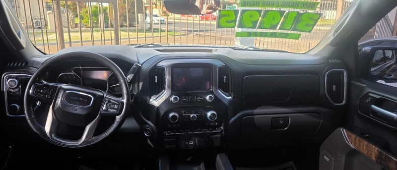 GMC Sierra 1500 Vehicle Full-screen Gallery Image 6