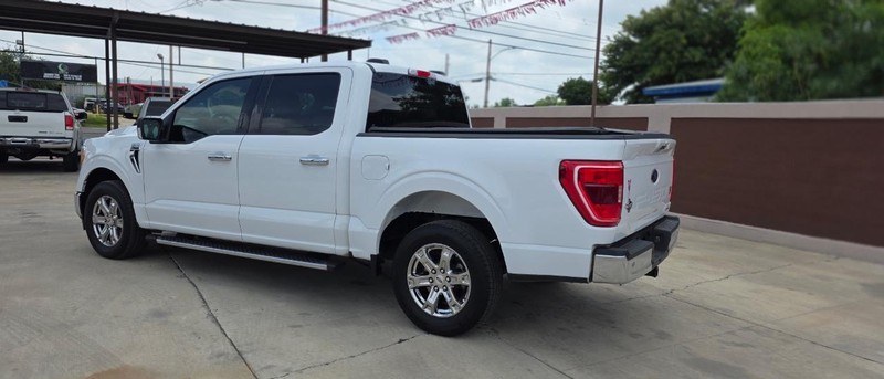 Ford F-150 Vehicle Full-screen Gallery Image 3