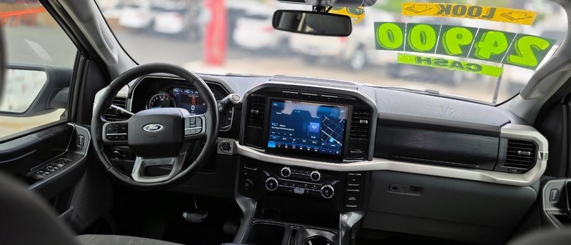Ford F-150 Vehicle Full-screen Gallery Image 4