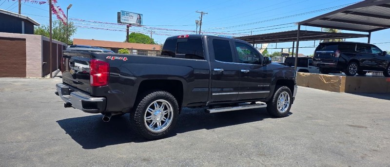 Chevrolet Silverado 1500 Vehicle Full-screen Gallery Image 6