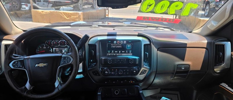 Chevrolet Silverado 1500 Vehicle Full-screen Gallery Image 7