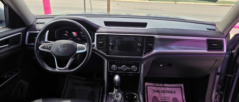 Volkswagen Atlas Vehicle Full-screen Gallery Image 10