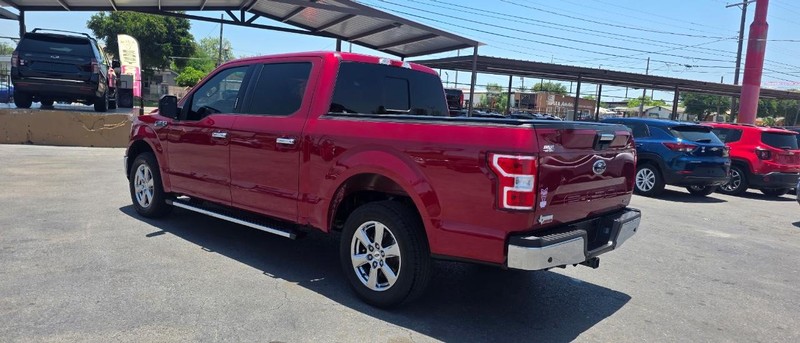 Ford F-150 Vehicle Full-screen Gallery Image 4