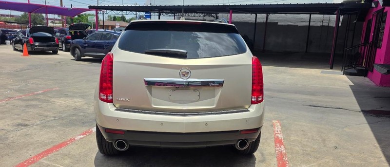 Cadillac SRX Vehicle Full-screen Gallery Image 6