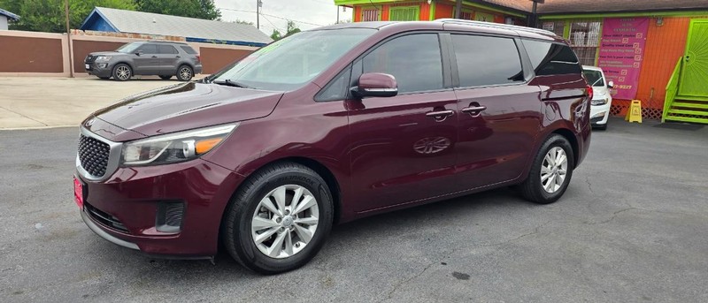 Kia Sedona Vehicle Full-screen Gallery Image 2