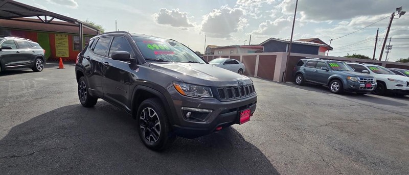 Jeep Compass Vehicle Full-screen Gallery Image 5