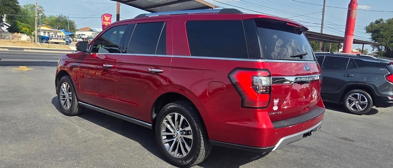 Ford Expedition Vehicle Full-screen Gallery Image 4