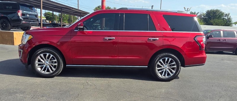 Ford Expedition Vehicle Full-screen Gallery Image 5