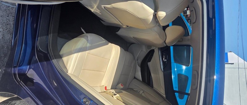 Nissan Maxima Vehicle Full-screen Gallery Image 7