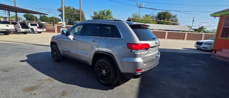 Jeep Grand Cherokee Vehicle Full-screen Gallery Image 4