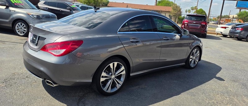 Mercedes-Benz CLA Vehicle Full-screen Gallery Image 3
